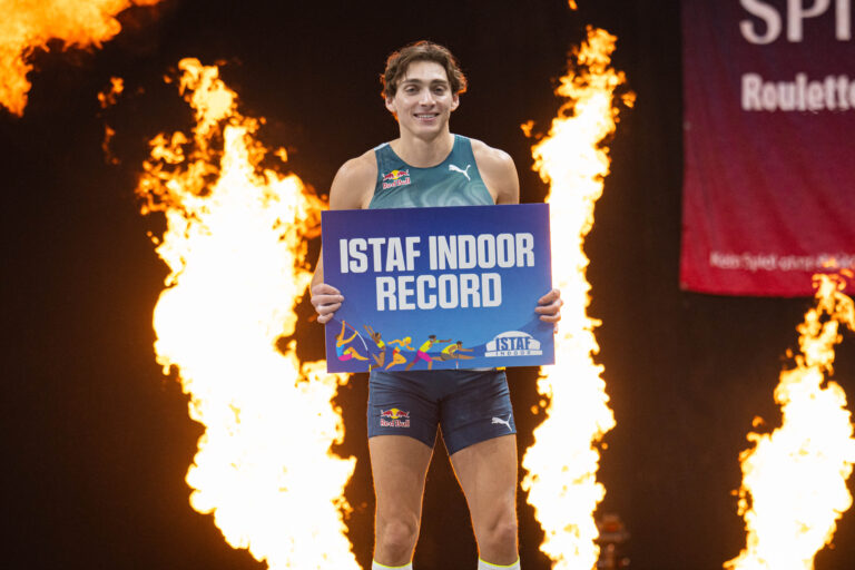 Liebeserklärung an die Leichtathletik: 12.100 Fans feiern am Valentinstag beim ISTAF INDOOR einen rauschenden Rekord-Abend